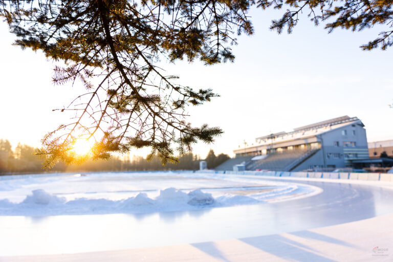 Zakończenie sezonu łyżwiarskiego na torze lodowym